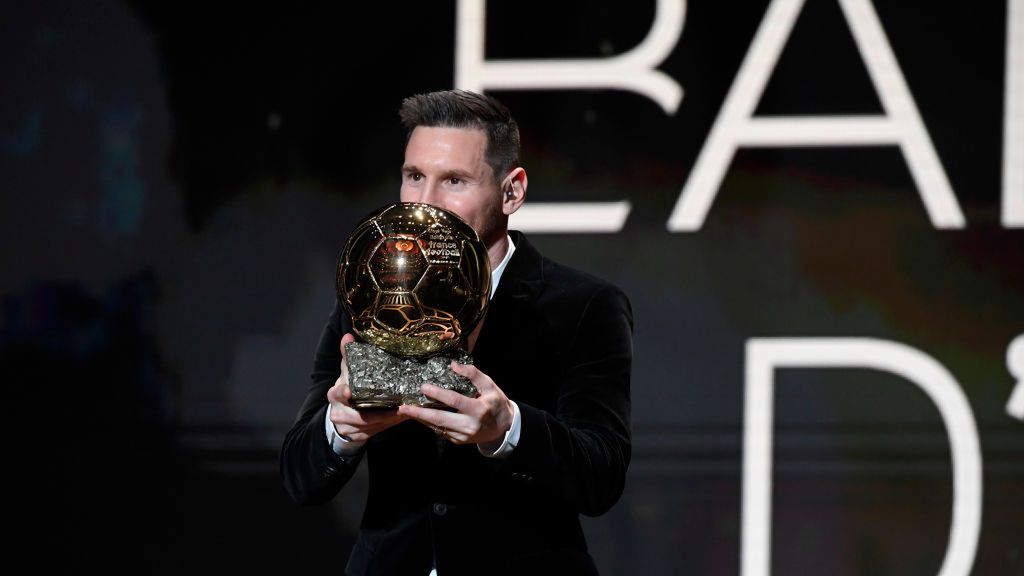 Zdjęcie okładkowe artykułu: Getty Images / Kristy Sparow / Na zdjęciu: Lionel Messi ze Złotą Piłką
