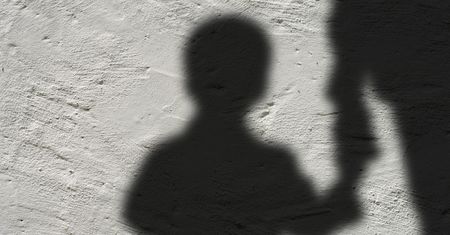 Boją się wyjść z domu. Nie chcą zarazić bliskich. Dzieci przeżywają koronawirusową traumę