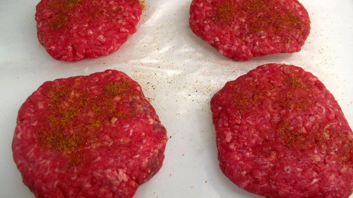 Surowe mrożone burgery z wołowiny (100%)