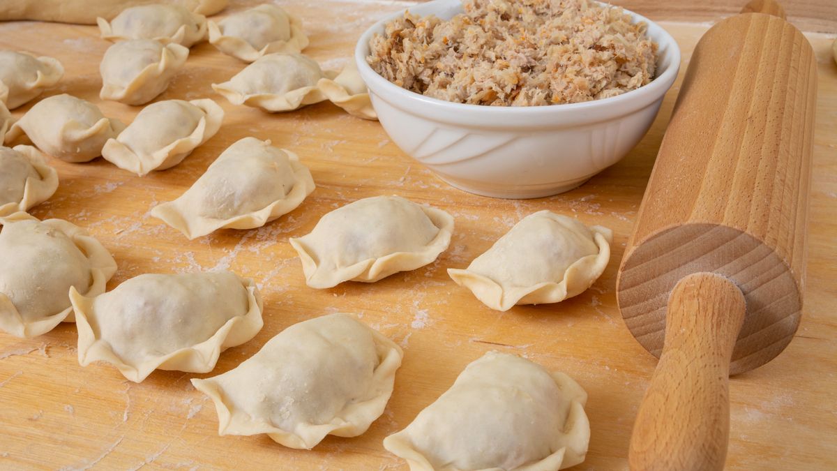 Idealne ciasto na pierogi zawiera maślankę