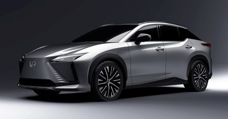 Lexus RZ 450e będzie pierwszym takim autem w gamie. Zasięg robi wrażenie