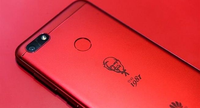 KFC wprowadza specjalną edycję telefonu Huawei 7 Plus