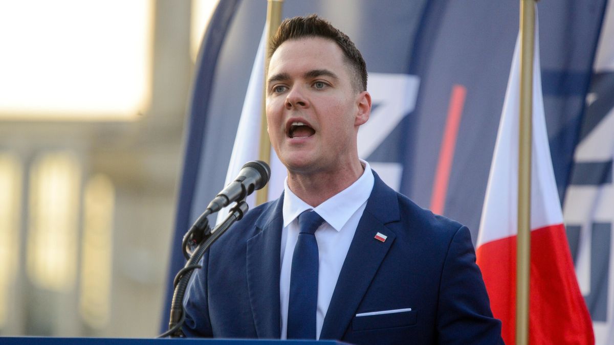 S?awomir Mentzen w ?odzi
02.05.2025 Lodz. Kampania wyborcza kandydatna na prezydenta RP Slawomira Mentzena. Fot. Piotr Kamionka/REPORTER
N/z: Lukasz Rzepecki - niegdys wybrany najmlodszy w historii - byly juz posel na Sejm Rzeczypospolitej Polskiej
PIOTR KAMIONKA/REPORTER