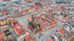 Wrocław: Cud ocalałej kaplicy w morzu powojennych zniszczeń