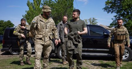 Ambasador Chin przy ONZ przeciwko dostarczaniu broni Ukrainie. "Niech wrócą na tor negocjacji"