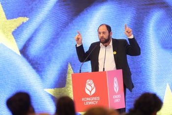 "Polityka" reaguje na wpis  Hartmana. "Jest obcy naszym wartościom"
