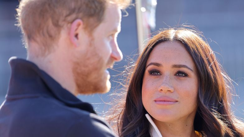 Meghan Markle była ZAWIEDZIONA majątkiem Harry'ego? Ekspert: "Spodziewała się miliardera, a dostała milionera"