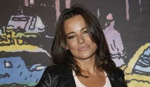 Mucha. Pozwólcie jej się rozebrać!