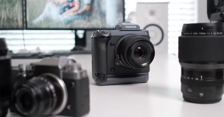 Fujifilm GFX 100S zaprezentowany. Bestia wraz z nowym obiektywem
