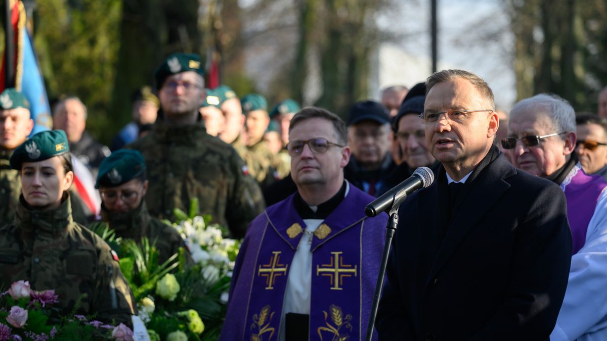 PAP / Jakub Kaczmarczyk / Na zdjęciu: Andrzej Duda podczas ceremonii pogrzebowej Andrzeja Kraśnickiego 