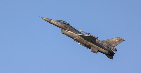 Zmasowany atak dronów na Ukrainę. Polska poderwała myśliwce