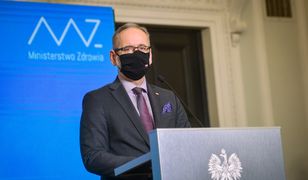 Mateusz Morawiecki apelował o oszczędność. Ministerstwo Zdrowia wypłaca nagrody urzędnikom. Ponad 2 mln zł