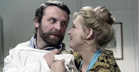 49 lat od premiery "Czterdziestolatka". Ile pamiętasz z tego kultowego serialu?