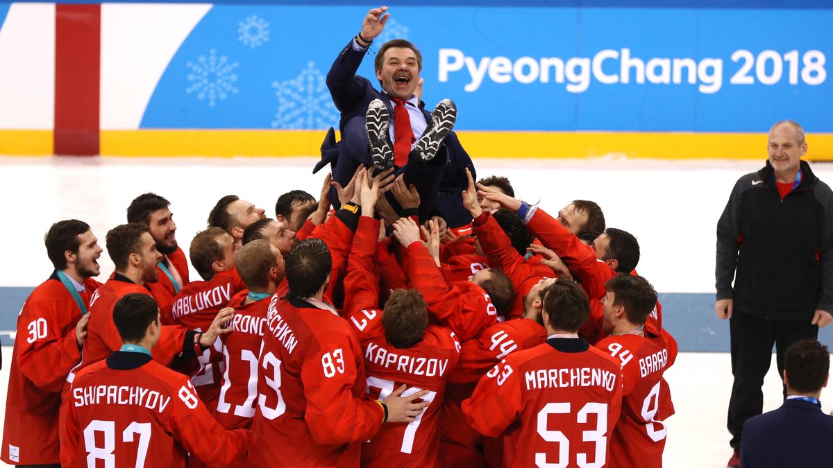 Getty Images / Jamie Squire / Na zdjęciu: Rosjanie świętują złoty medal olimpijski