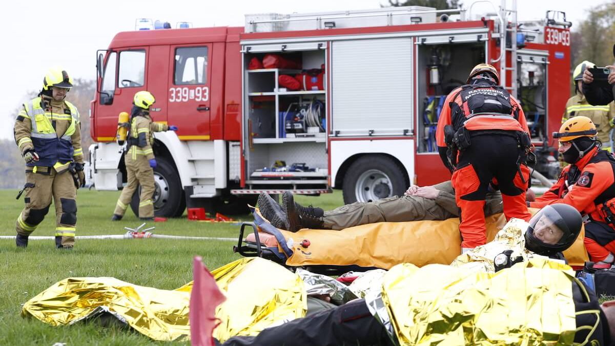 Samolot ze spadochroniarzami uderzył w płytę lotniska pod Lublinem