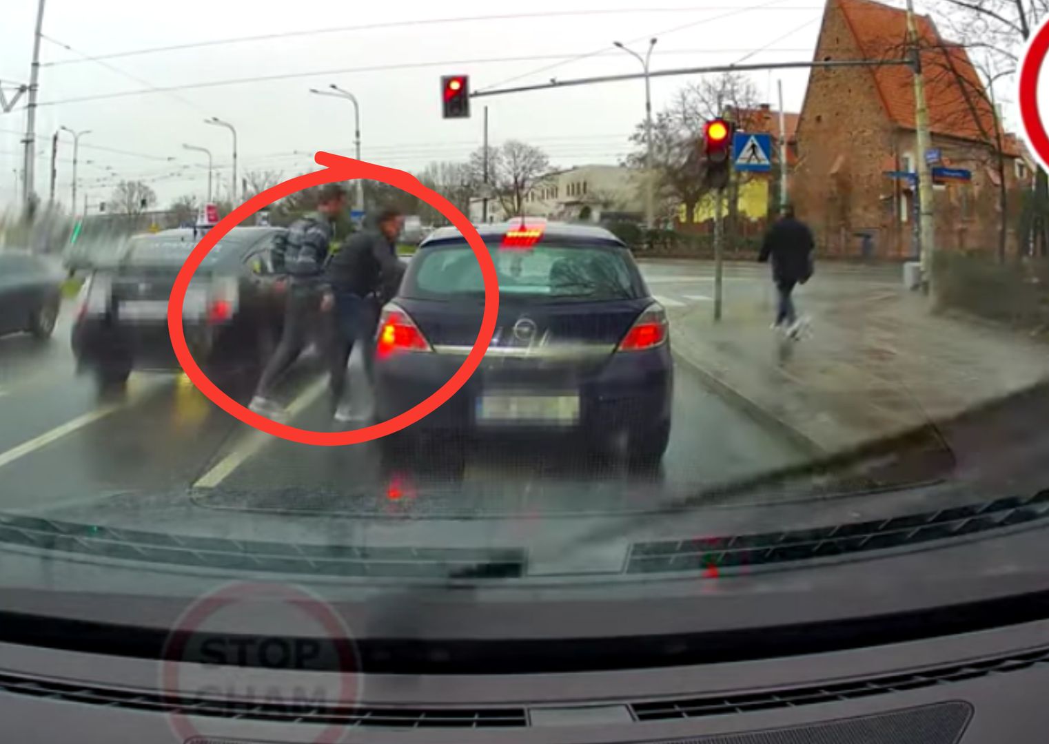 Agresja na ulicach Wrocławia. Pasażer taksówki nie wytrzymał