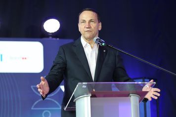Sikorski: Musimy pokazać Putinowi, że nie damy się zastraszyć