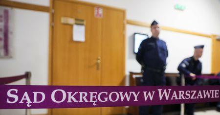 Pierwsza taka rozprawa. Lektor pozywa za użycie jego głosu przez AI