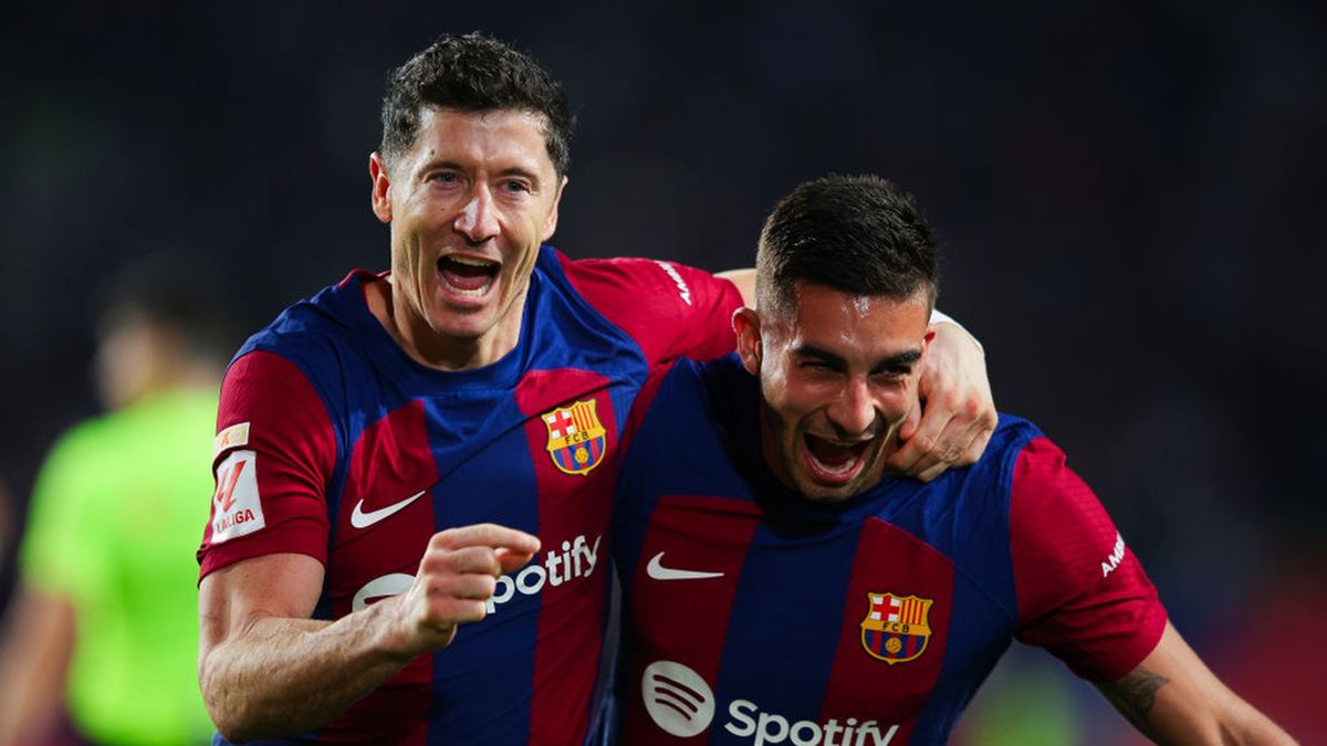 Getty Images / Eric Alonso / Na zdjęciu: Robert Lewandowski i Ferran Torres