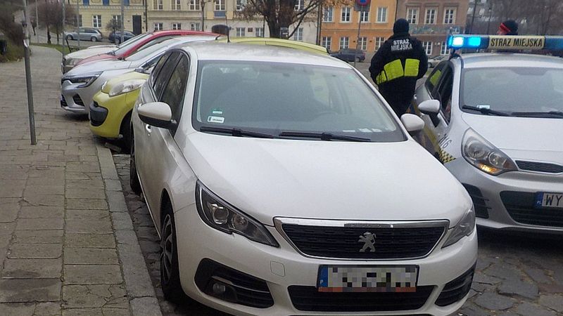 Ojciec zostawił dziecko na ok. godzinę