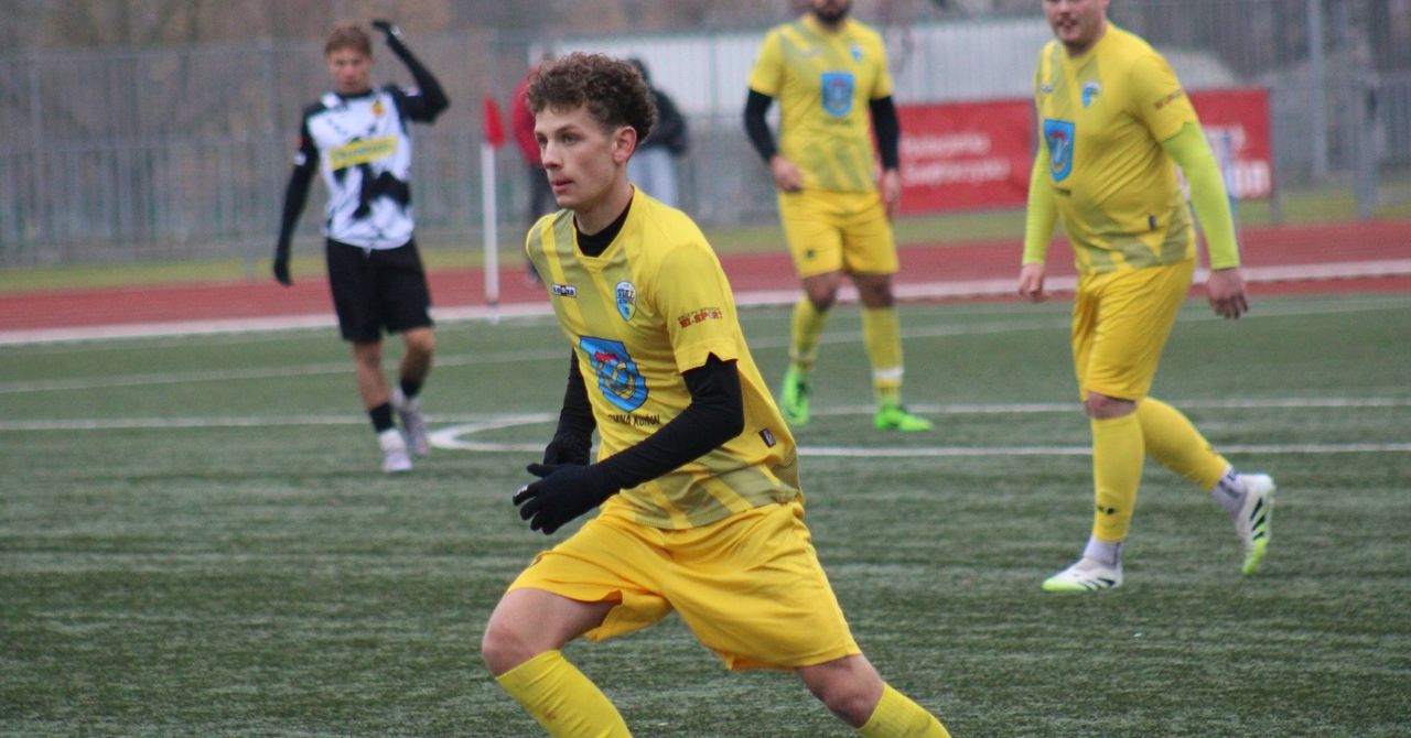 Grała Keeza Świętokrzyska Klasa Okręgowa, 14 kolejka, weekend 8-9 listopada. Sensacja w Opatowie. Zobacz wyniki, relacje, tabelę