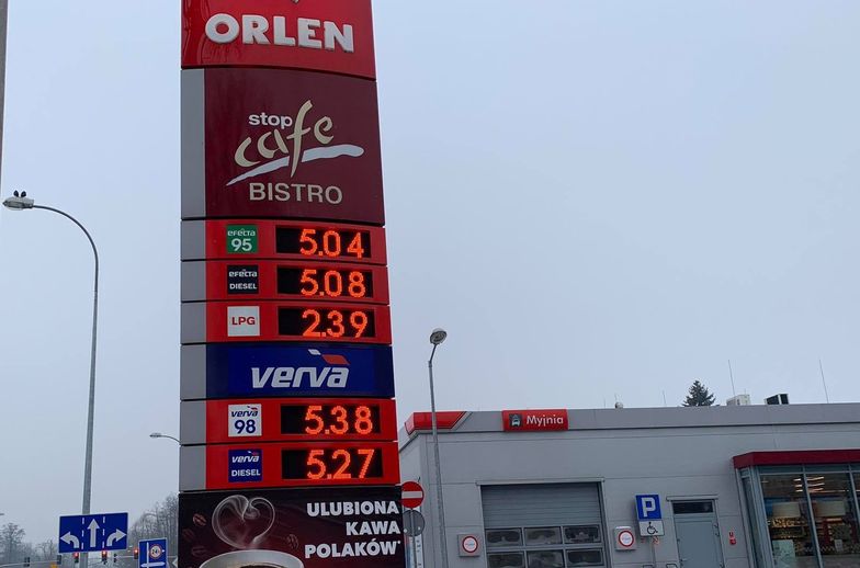 Tankowanie kosztuje coraz więcej.