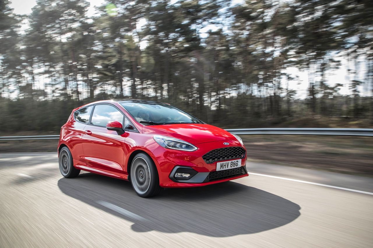 Nowy Ford Fiesta ST to kieszonkowa rakieta. Ma 200 KM, szperę i wybory trybu jazdy