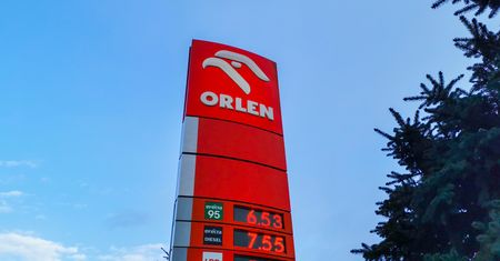 Fuzja Orlenu z Lotosem. Działania ABW w trzech miastach