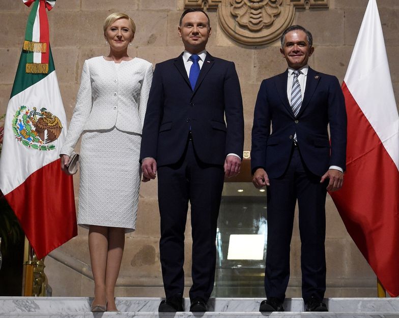 Andrzej Duda z żoną Agatą i prezydentem miasta Meksyk Miguel Angel Mancer