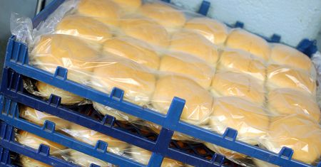 Bułki o obniżonej zawartości kalorii do burgerów lub hot dogów