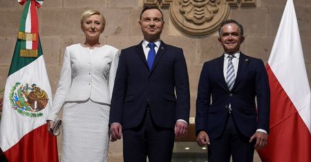 Uśmiechnięty Andrzej Duda z żoną w Meksyku (ZDJĘCIA)