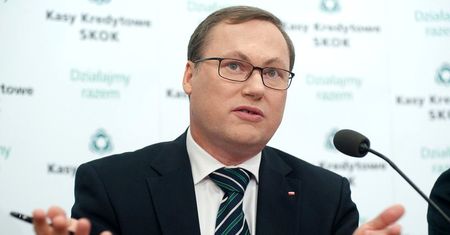 "GW" ma dowód, że Bierecki chciał zdeponować pieniądze w banku Czarneckiego