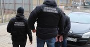 Miał rozwozić dokumenty rozwodowe, został kurierem oszustów.