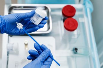 Supertest HPV HR można wykonać bezpłatnie w ramach NFZ. To profilaktyka raka szyjki macicy na światowym poziomie. Jakie są zasady programu?
