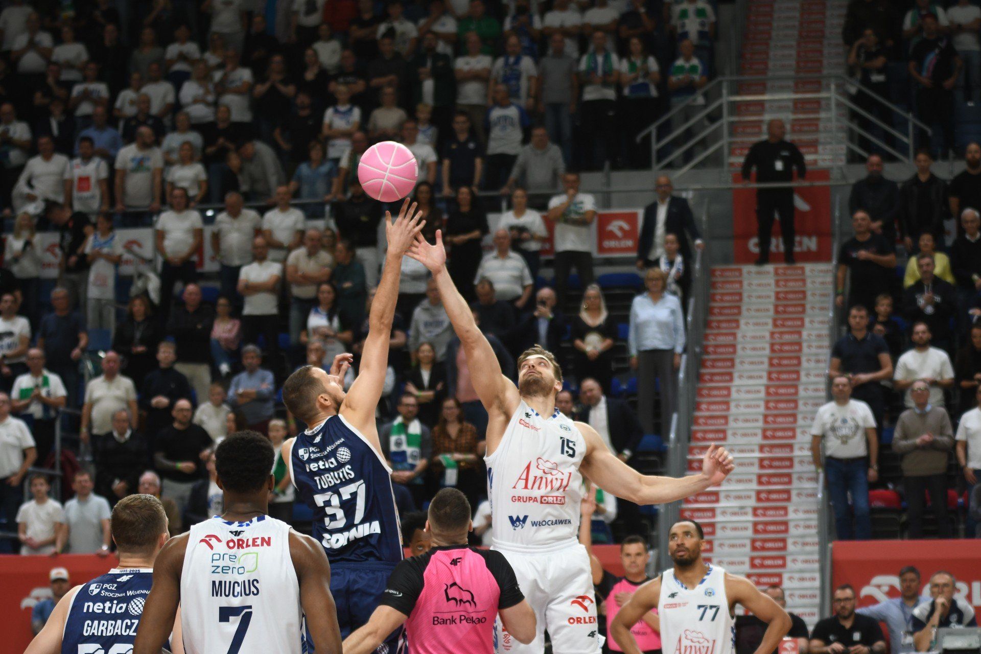 Mecz 3. kolejki Orlenu Basketu Ligi Anwil Włocławek - AMW Arka Gdynia 98:108