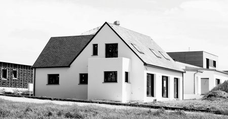 Finansowanie nowoczesnego budownictwa - jak realnie oszacować budżet na zakup i wykończenie nieruchomości?
