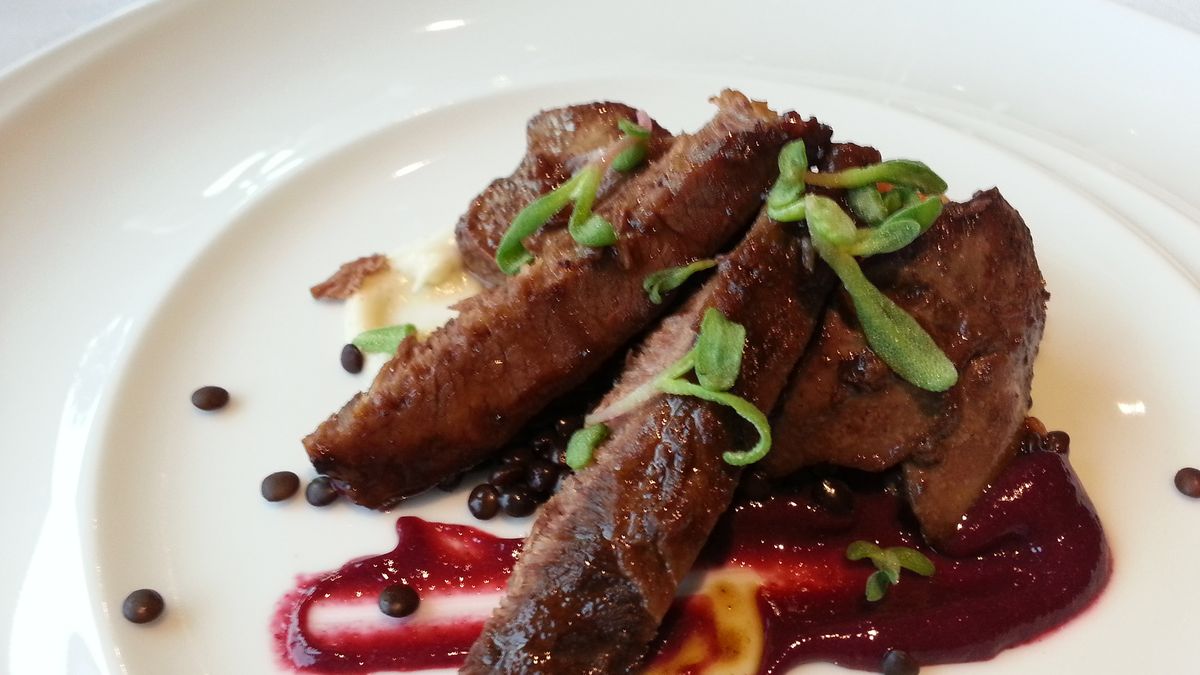 Opiekana łopatka wołowa (mięso i tłuszcz, II klasa mięsa)