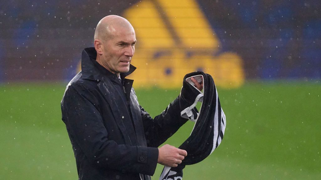 Zdjęcie okładkowe artykułu: Getty Images / Diego Souto / Na zdjęciu: Zinedine Zidane