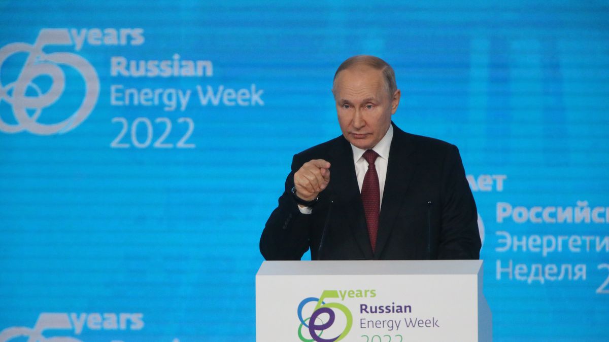 MOSCOW RUSSIA - OCTOBER 12: (RUSSIA OUT) Russian President Vladimir Putin speeches during the plenary session of the Russian Energy Week 2022, on October 12, 2022 in Moscow, Russia. Putin said during the conference with gas and oil companies representatives, that Russia could encrease gas supplies to Europe via a link of Germany-bounded Nord Stream 2 pipeline under the Baltic sea. (Photo by Contributor/Getty Images)