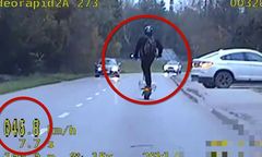 46 km/h na hulajnodze. Skończyło się potężnym mandatem