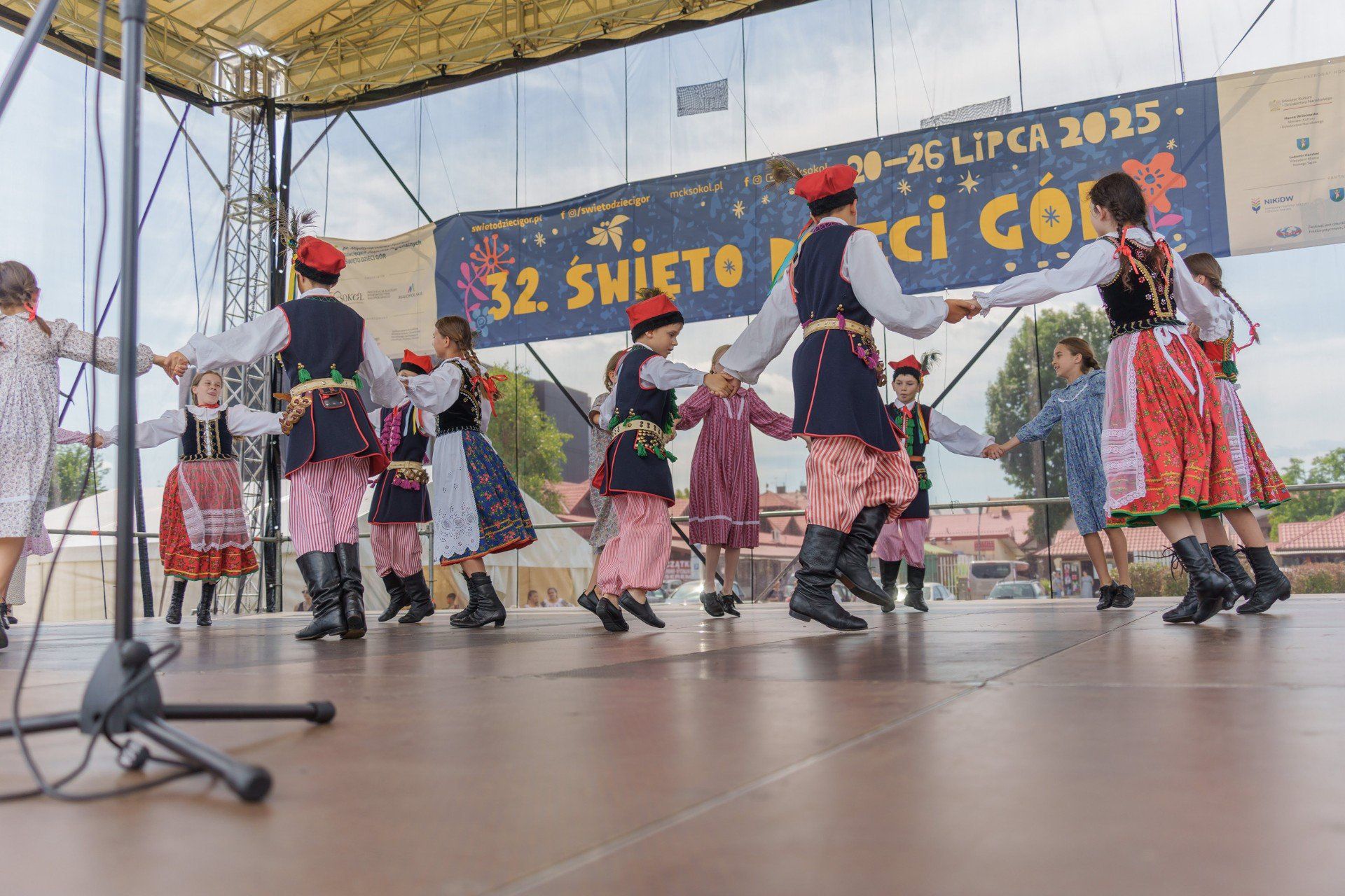 24.07.2025 Święto Dzieci Gór, Nowy Sącz, festiwal. Grupy krakowskie i mołdawskie 

fot. Damian Radziak/ Gazeta Krakowska