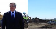 Komorowski przemawiał na tle NIEISTNIEJĄCEJ obwodnicy... BUDOWA RUSZYŁA, kiedy przyjechał
