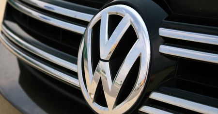 Volkswagen ma zapłacić dilerom 1,2 mld dolarów. To nie koniec afery spalinowej?