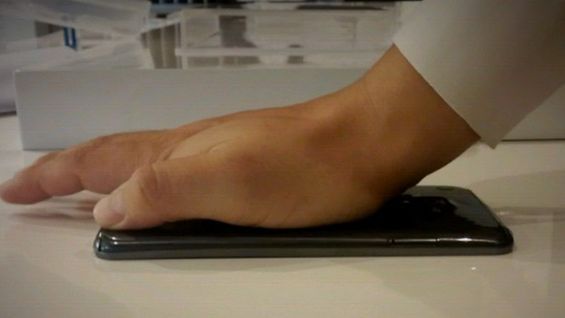 A jednak LG G Flex jest naprawdę elastycznym smartfonem [wideo] 1