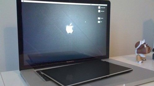 Ciekawa i realistyczna wizualizacja tabletu Apple 1