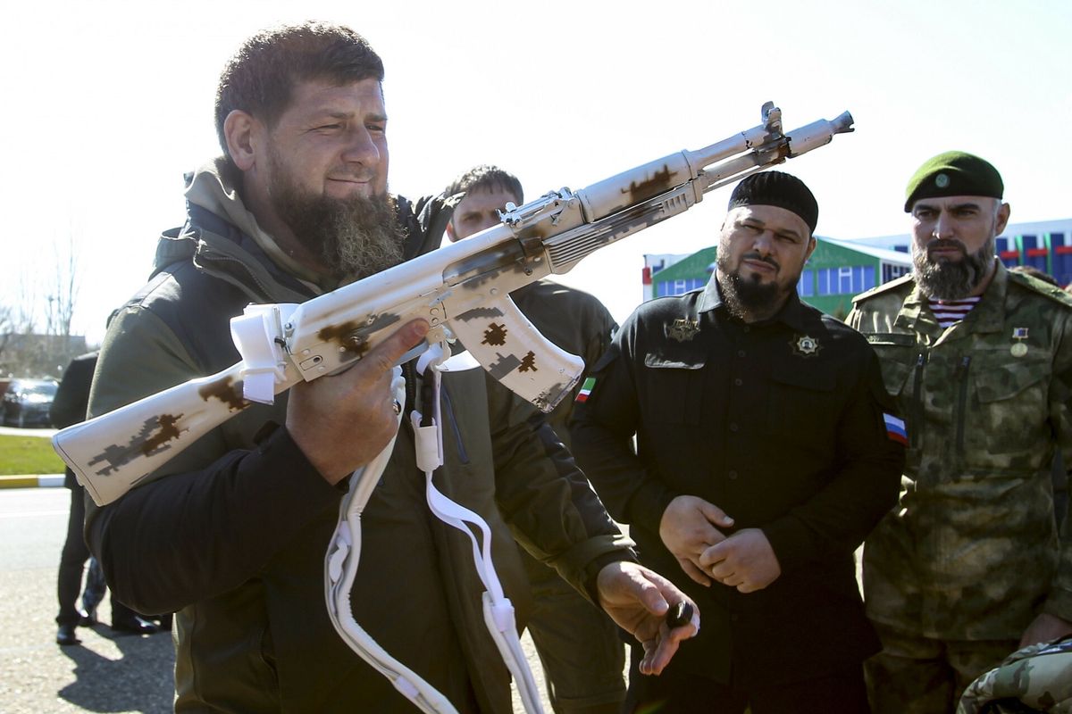 Wojna w Ukrainie. Ramzan Kadyrow chciałby, aby jego bojownicy starli się z Czeczenami walczącymi u boku Ukraińców