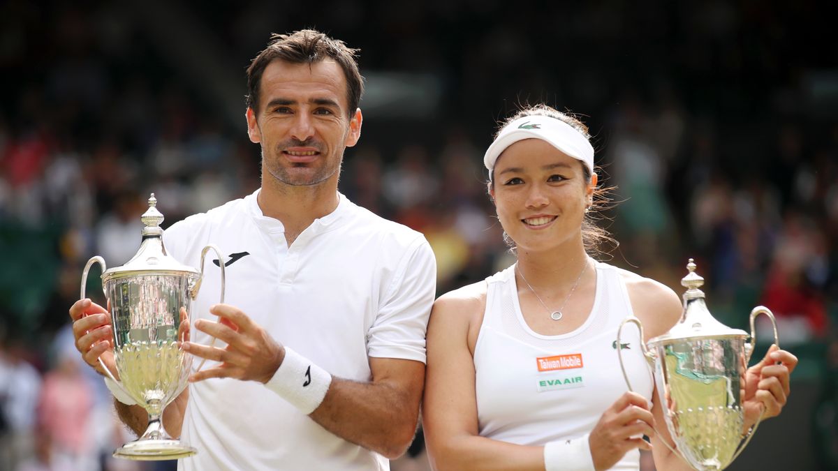 Getty Images / Alex Pantling / Na zdjęciu: Ivan Dodig i Latisha Chan, mistrzowie Wimbledonu 2019 w grze mieszanej