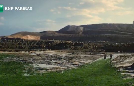 Bank BNP Paribas w rytmie „Born to be wild” zachęca do zmiany świata na lepsze (wideo)