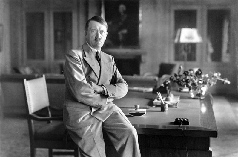 
1. Hitler uznał, że podpisanie francuskiego-sowieckiego układu o wzajemnej pomocy będzie doskonałym pretekstem do remilitaryzacji Nadrenii 