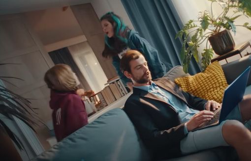 O roli magnezu w życiu rodziny w nowej reklamie Magne B6 Forte